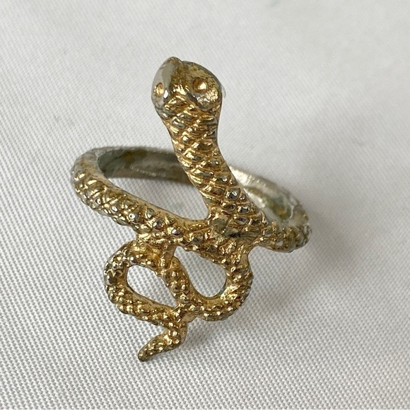 Snake Costume Jewelry 2 Rings & 1 Pair of Earrings - Picture 6 of 11